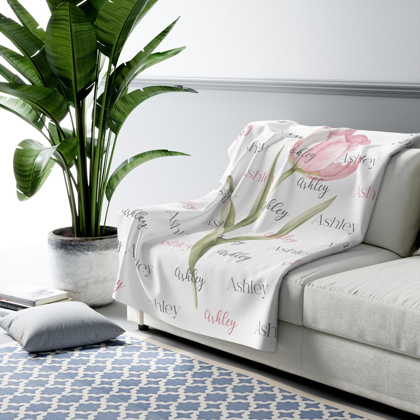 Personalized Name - Cozy Sherpa Blanket  With Pink Tulip- Great gift for Women.